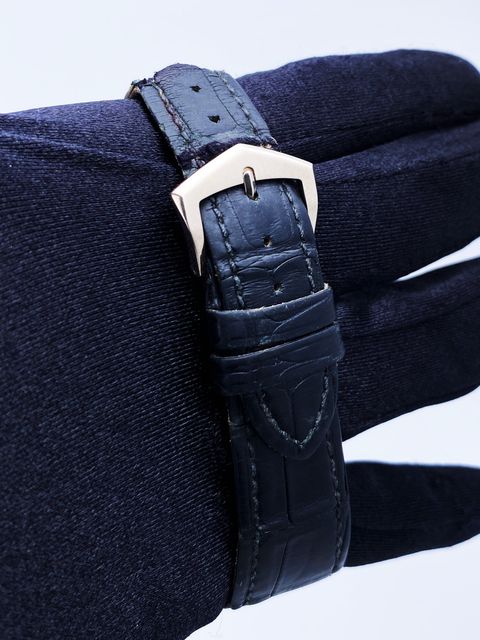 Patek Philippe Calatrava 5196G-001 Image 5